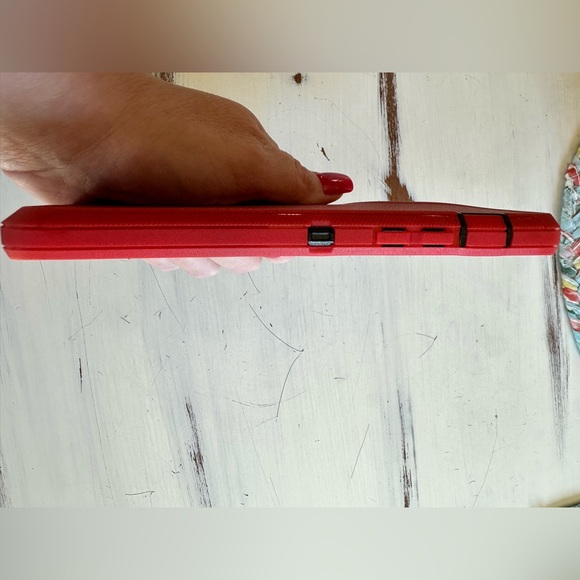 iPhone 14 Pro Max Case - Red - Picture 5 of 8